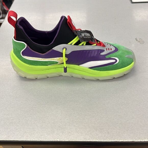 SIA Sneakers  - Picture 3 of 7